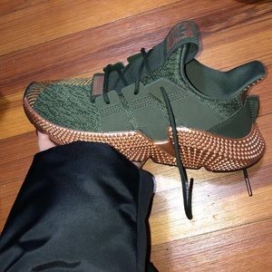 Green and gold sneakers - Adidas